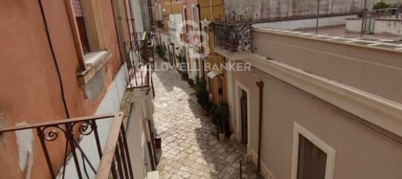 4 bedrooms House in Brindisi, Italy No. 63572 11