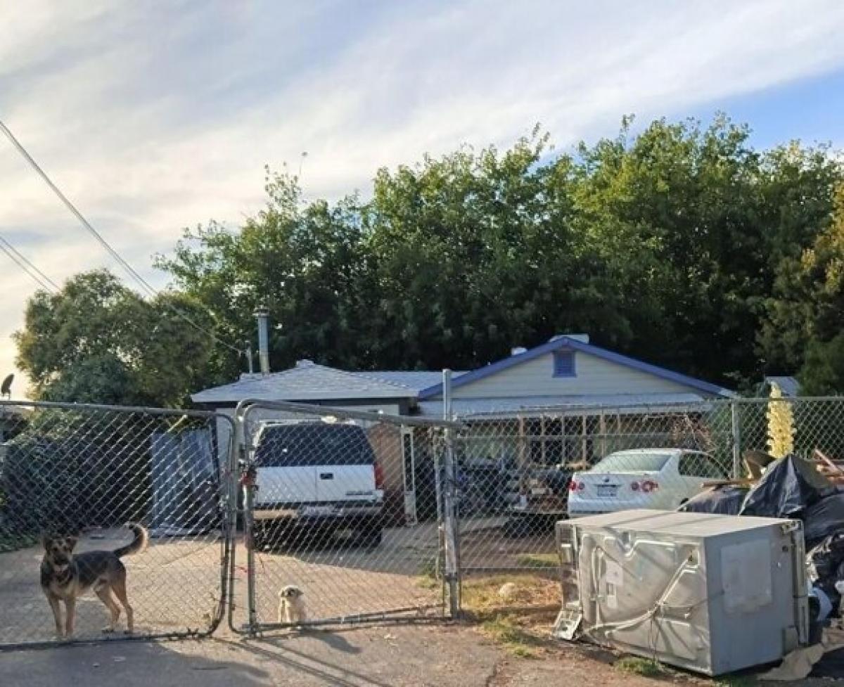 3 bedrooms House in Rio Linda, USA No. 391819