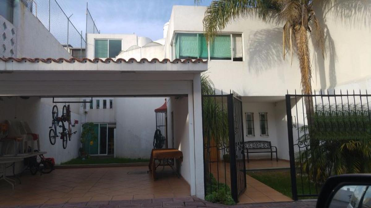 3 bedrooms House in Puebla, Mexico No. 162837
