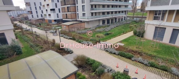 Apartamento de 2 dormitorios en Noisy-le-Sec, France No. 130389 8