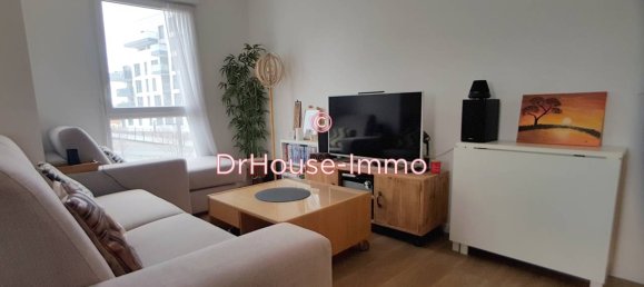 Apartamento de 2 dormitorios en Noisy-le-Sec, France No. 130389 2