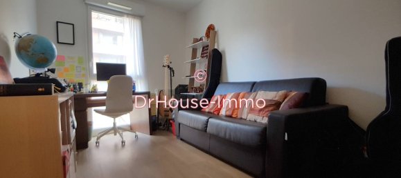 Apartamento de 2 dormitorios en Noisy-le-Sec, France No. 130389 11