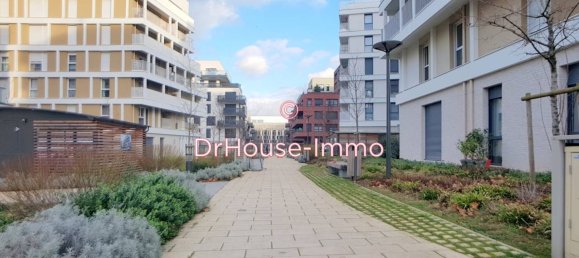 Apartamento de 2 dormitorios en Noisy-le-Sec, France No. 130389 12