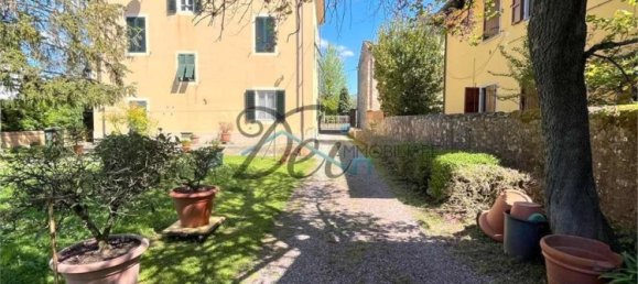 4 Schlafzimmer Villa in Capannori, Italy, Nr. 184607 2