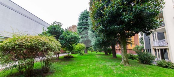 1-Zimmer Garage in Settimo Milanese, Italy, Nr. 329599 4