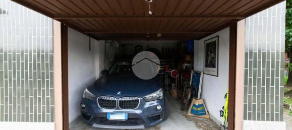 1-Zimmer Garage in Settimo Milanese, Italy, Nr. 329599 3