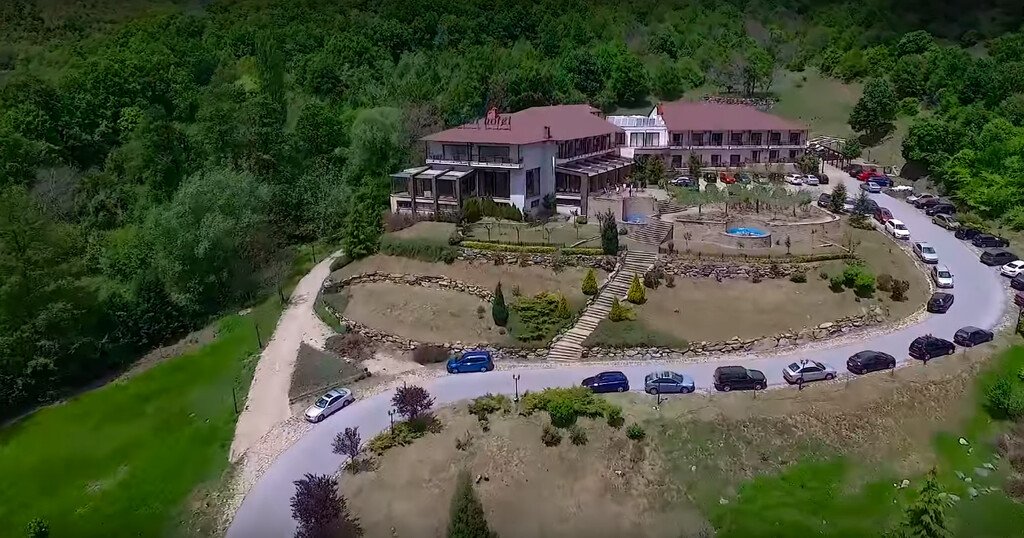 Hotel en Florina, Greece 4500 m² No. 93167