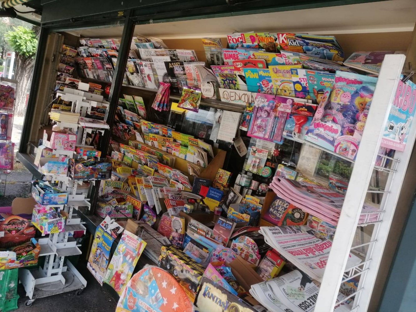 1 room Commercial property in Corsico, Italy No. 6543