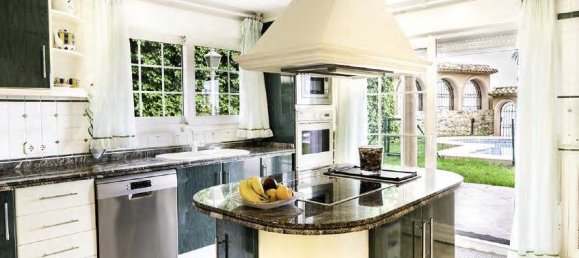 6 bedrooms Villa in Villajoyosa, Spain No. 12069 8