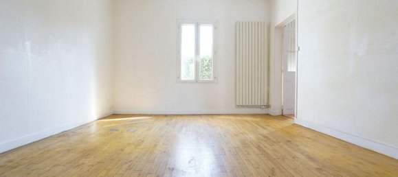 2 bedrooms House in Le Mans, France No. 315484 3