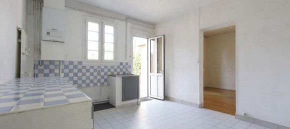2 bedrooms House in Le Mans, France No. 315484 2