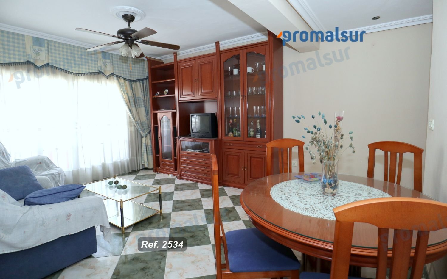 Квартира с 4 спальнями в Кордова, Испания № 205260