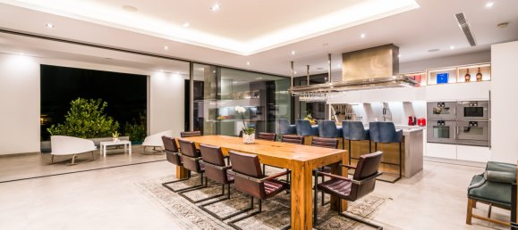 11 bedrooms Villa in Nueva Andalucia, Spain No. 3005 21