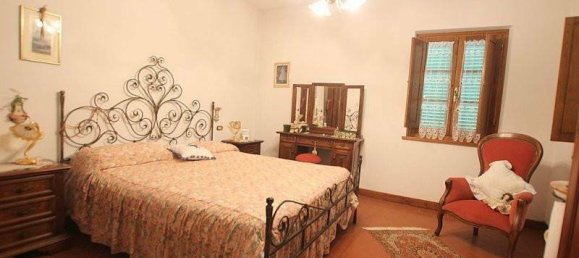 3 bedrooms House in Terricciola, Italy No. 215347 11