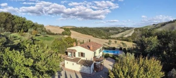 3 bedrooms House in Terricciola, Italy No. 215347 3