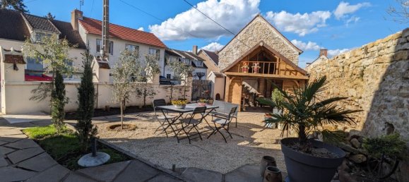 2 bedrooms House in Ainay-le-Chateau, France No. 268197 2