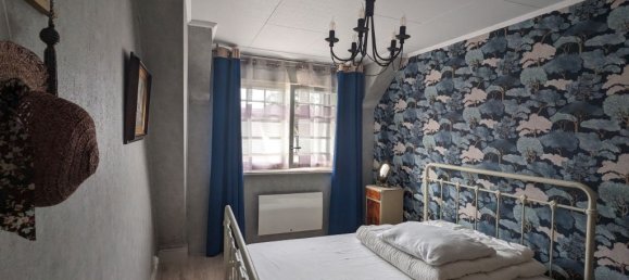 2 bedrooms House in Ainay-le-Chateau, France No. 268197 13