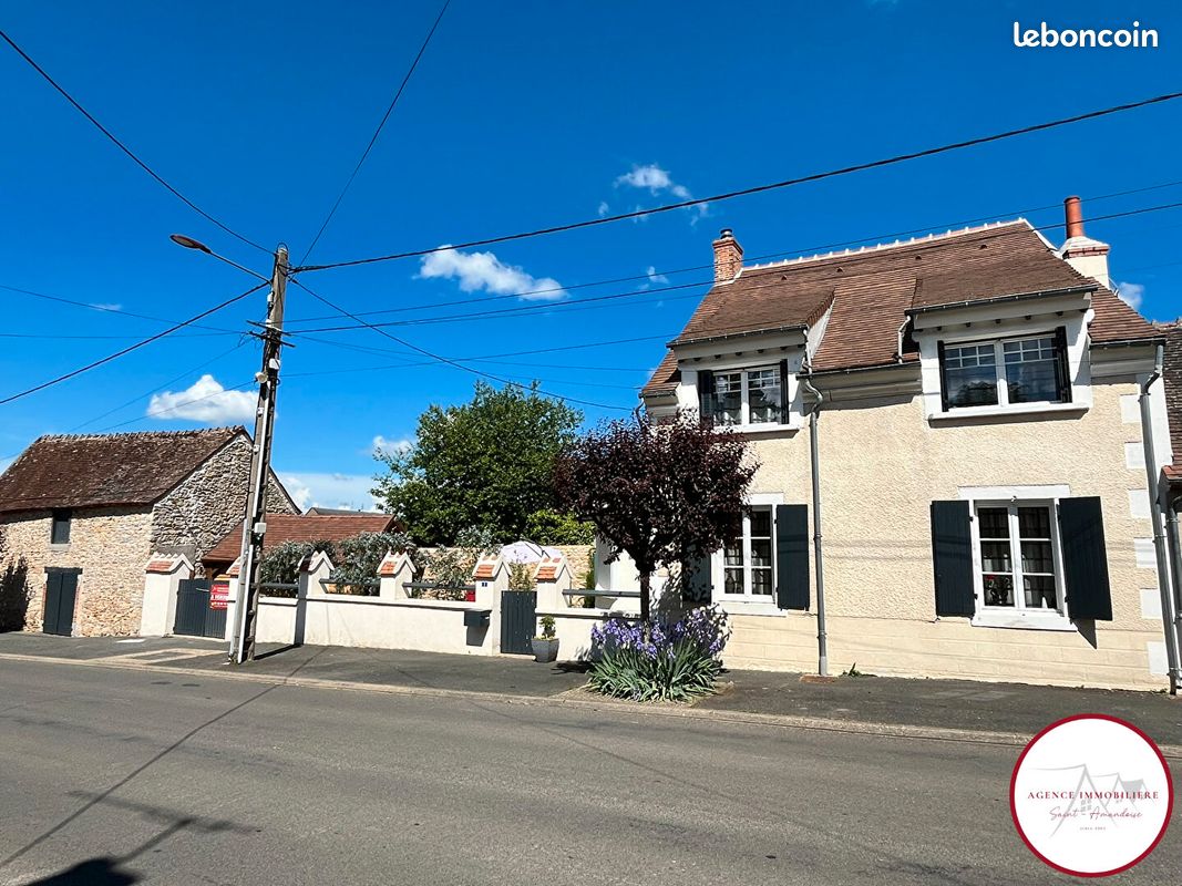 2 bedrooms House in Ainay-le-Chateau, France No. 268197