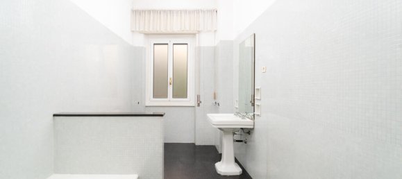 3 bedrooms Apartment in Genoa, Italy No. 373664 16