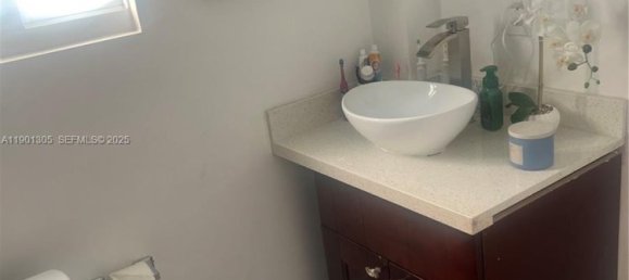 3 bedrooms Villa for sale in Miami, Miami-Dade, Florida, USA № 614846 13