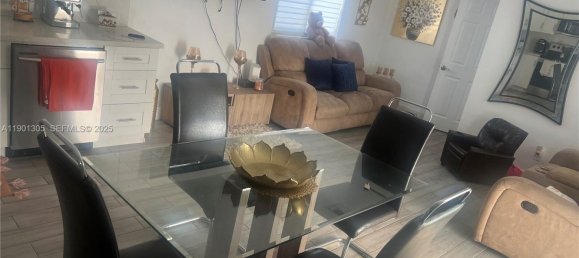 3 bedrooms Villa for sale in Miami, Miami-Dade, Florida, USA № 614846 6