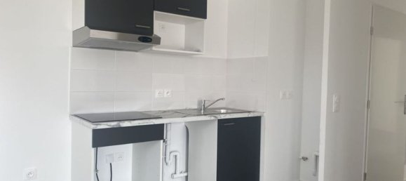 3 rooms Apartment in Amiens, France No. 338060 2