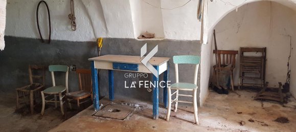 Дом с 2 комнатами в Мартина Франка, Италия № 19353 2