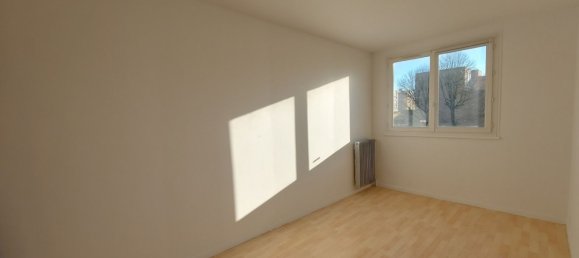 2 bedrooms Duplex in Maurepas, France No. 136412 10