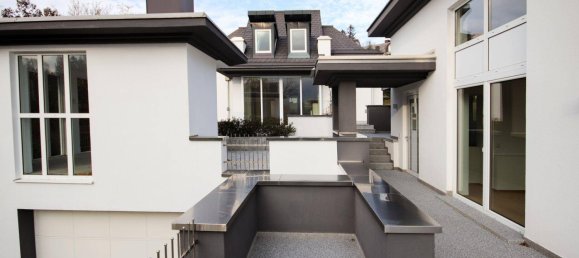 11 rooms Villa in Hinterbruhl, Austria No. 19366 3