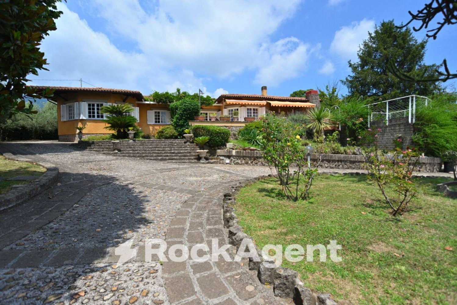 5 غرف نوم فيلا في Velletri, Italy رقم 304868