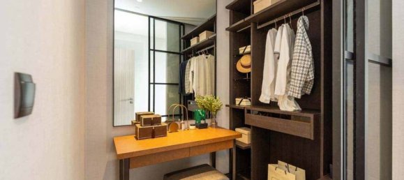 Apartamento com 1 quarto em condomínio em Muniq Langsuan Bangkok, Thailand N.º 28303 9