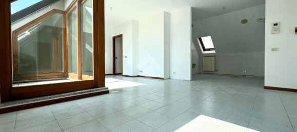 Apartamento de 3 habitaciónes en Rescaldina, Italy No. 8065 3