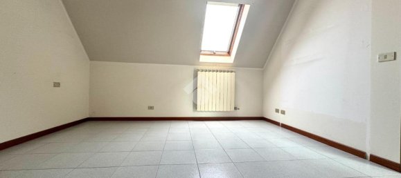 Apartamento de 3 habitaciónes en Rescaldina, Italy No. 8065 11