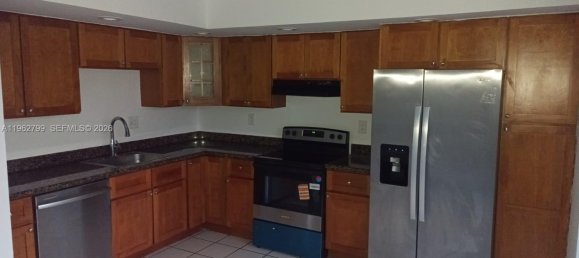 3 dormitorios propiedad comercial en alquiler en Miami, Miami-Dade, Florida, USA № 614429 12