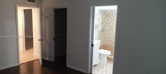 3 dormitorios propiedad comercial en alquiler en Miami, Miami-Dade, Florida, USA № 614429 5
