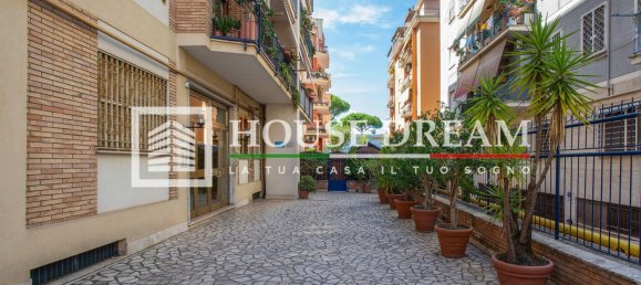 5 غرف نوم بانتهاوس في Rome, Italy رقم 320920 4