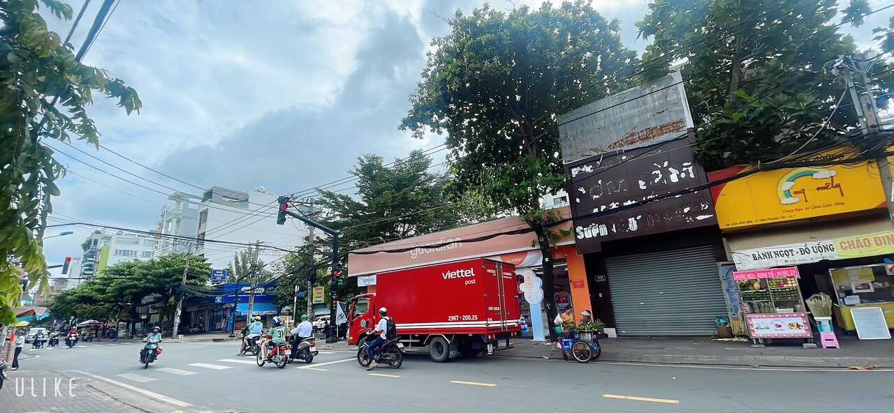 168m² Townhouse in District 7, Vietnam No. 19181