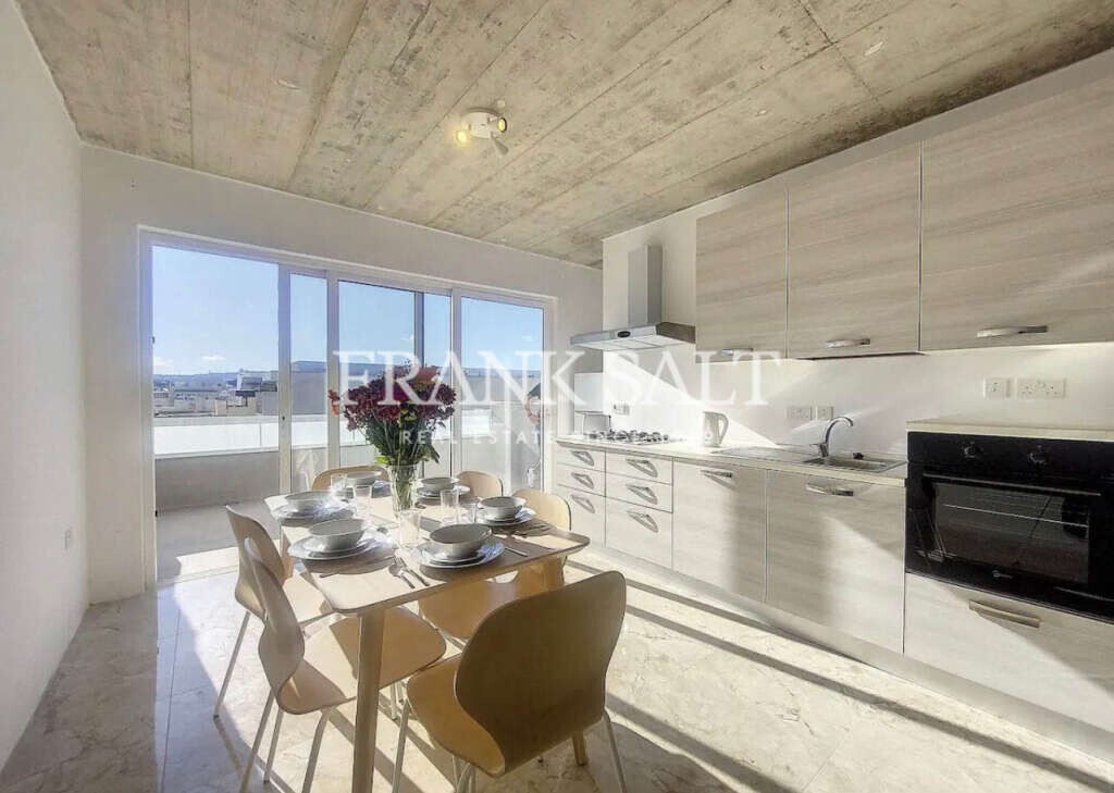 3 bedrooms Penthouse in Mosta, Malta No. 7165