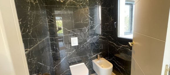 7 bedrooms Villa in Marbella, Spain No. 33843 3