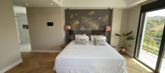 7 bedrooms Villa in Marbella, Spain No. 33843 17