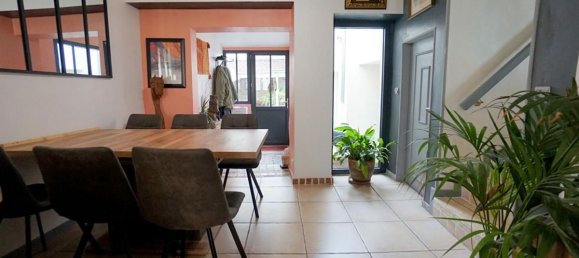 3 bedrooms House in Epone, France No. 318516 11