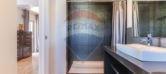 5 chambres Maison à Almada, Portugal No. 170346 37