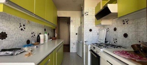3 bedrooms Apartment in Marseille, France No. 284775 4