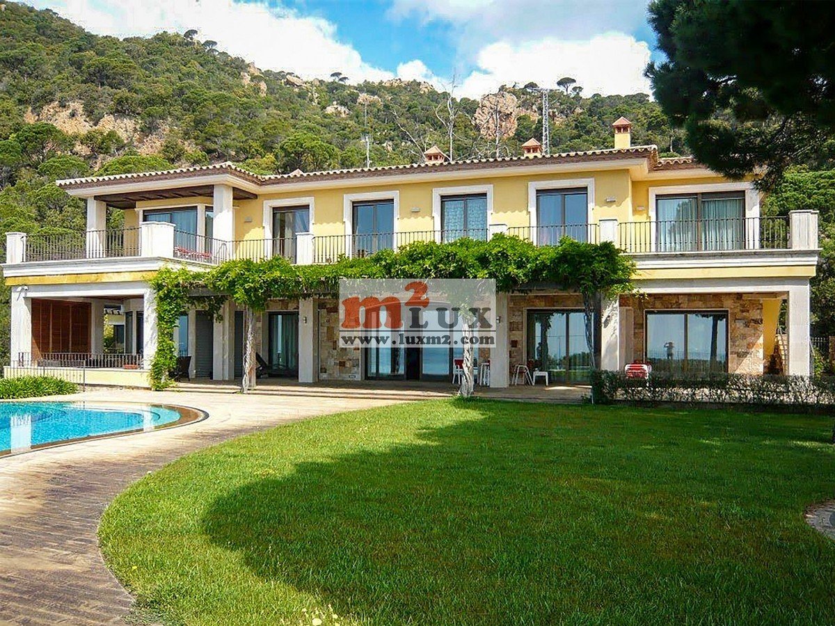 11 bedrooms Villa in Sant Feliu de Guixols, Spain No. 13305