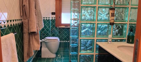 3-salle Appartement à Genoa, Italy No. 284261 18