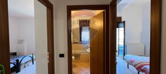 Квартира с 2 спальнями в Кастелланца, Италия № 141556 9