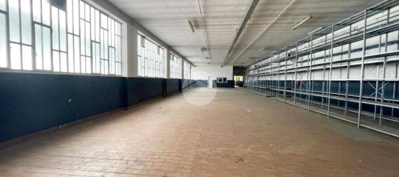 Lagerhaus in Turin, Italy 1200m², Nr. 106777 6