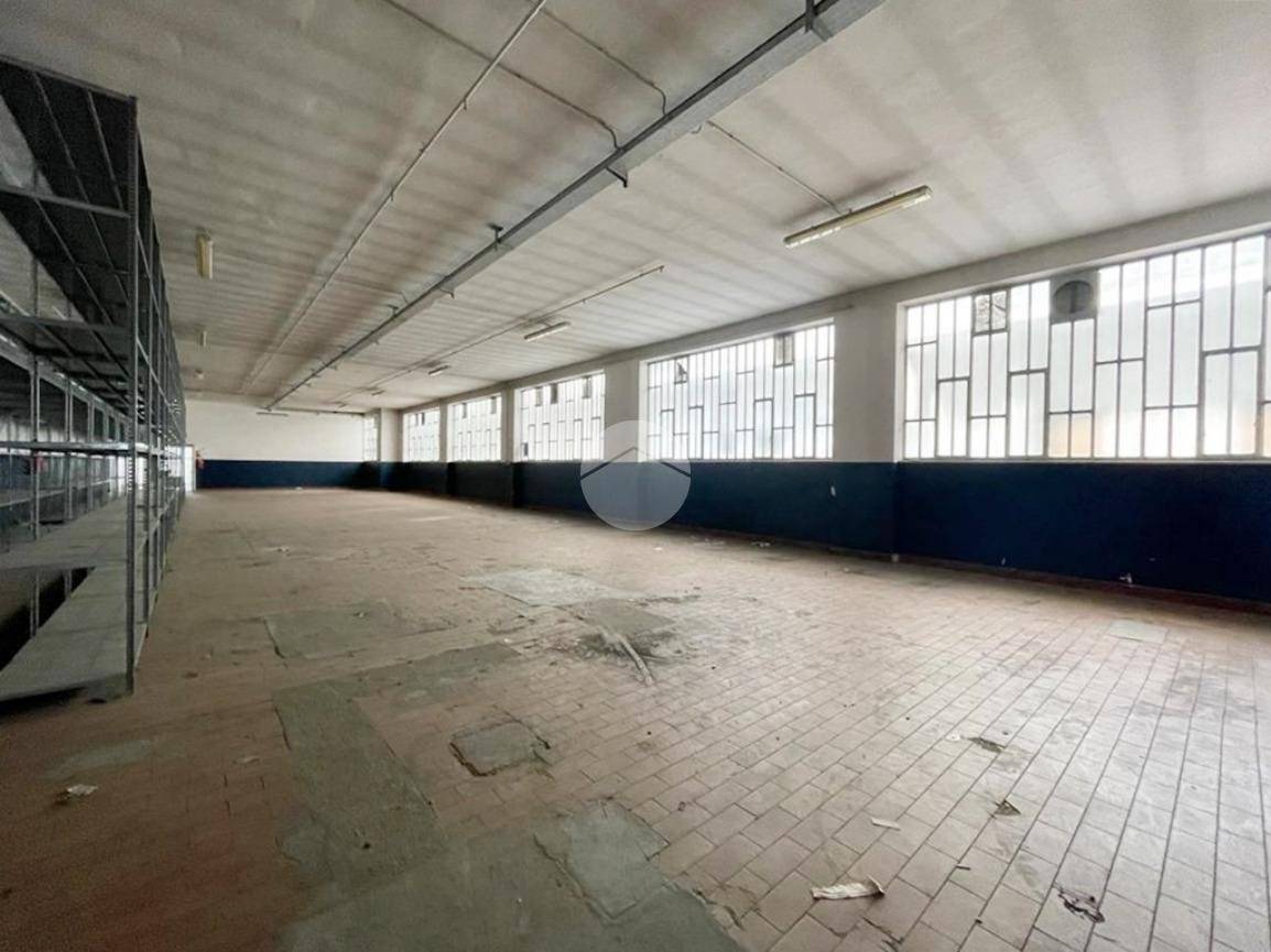 Lagerhaus in Turin, Italy 1200m², Nr. 106777