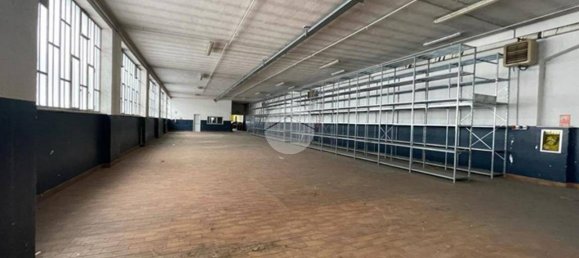 Lagerhaus in Turin, Italy 1200m², Nr. 106777 10