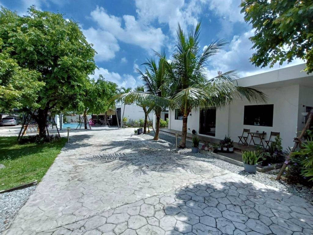 5 Schlafzimmer Villa in Bang Lamung, Thailand, Nr. 71058